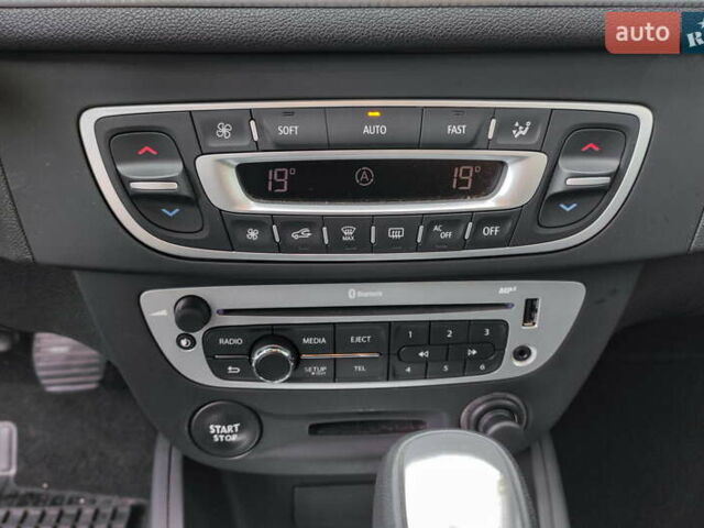 Сірий Рено Меган, об'ємом двигуна 1.5 л та пробігом 190 тис. км за 8900 $, фото 25 на Automoto.ua