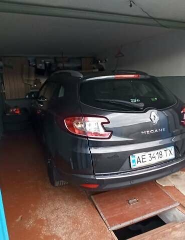 Сірий Рено Меган, об'ємом двигуна 1.46 л та пробігом 325 тис. км за 8700 $, фото 79 на Automoto.ua