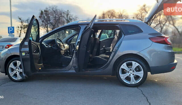 Серый Рено Меган, объемом двигателя 1.6 л и пробегом 210 тыс. км за 7550 $, фото 22 на Automoto.ua