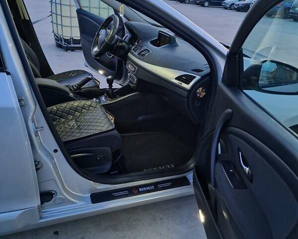 Серый Рено Меган, объемом двигателя 1.46 л и пробегом 292 тыс. км за 6500 $, фото 20 на Automoto.ua