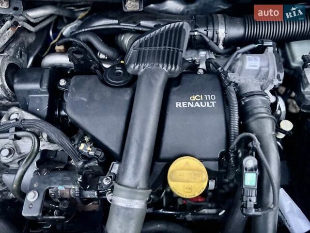 Серый Рено Меган, объемом двигателя 1.5 л и пробегом 248 тыс. км за 8300 $, фото 35 на Automoto.ua
