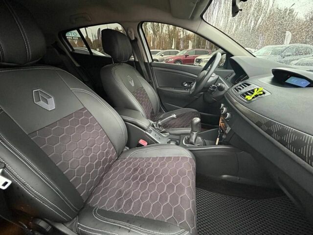 Серый Рено Меган, объемом двигателя 1.5 л и пробегом 289 тыс. км за 7500 $, фото 14 на Automoto.ua