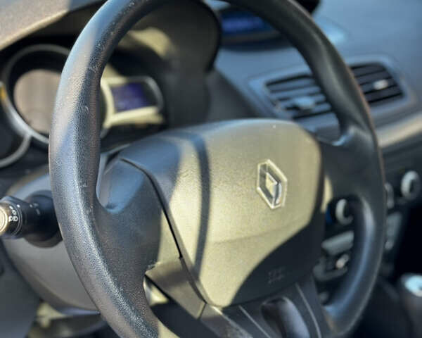 Сірий Рено Меган, об'ємом двигуна 1.6 л та пробігом 280 тис. км за 7150 $, фото 27 на Automoto.ua