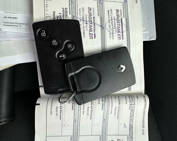 Сірий Рено Меган, об'ємом двигуна 1.5 л та пробігом 97 тис. км за 10299 $, фото 16 на Automoto.ua