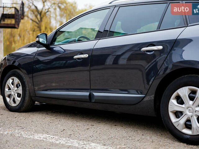 Серый Рено Меган, объемом двигателя 1.46 л и пробегом 189 тыс. км за 7950 $, фото 11 на Automoto.ua