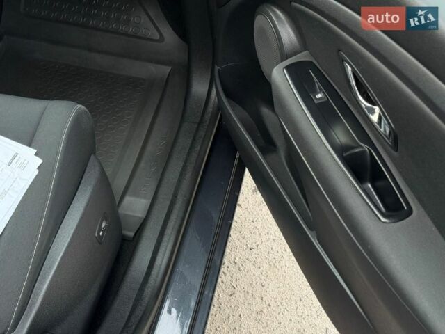 Серый Рено Меган, объемом двигателя 1.6 л и пробегом 235 тыс. км за 7850 $, фото 50 на Automoto.ua