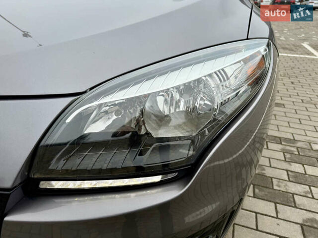 Серый Рено Меган, объемом двигателя 1.6 л и пробегом 176 тыс. км за 9200 $, фото 8 на Automoto.ua