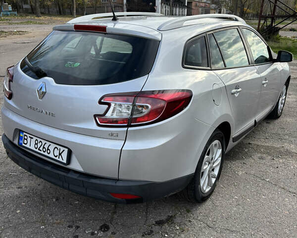 Серый Рено Меган, объемом двигателя 1.46 л и пробегом 298 тыс. км за 7500 $, фото 6 на Automoto.ua