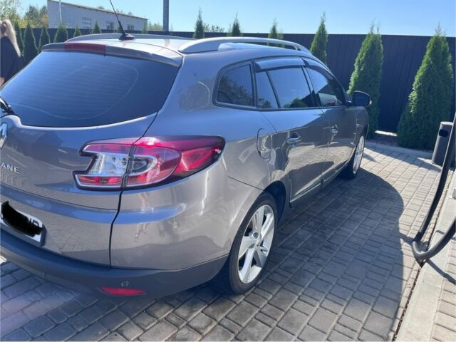 Серый Рено Меган, объемом двигателя 1.5 л и пробегом 204 тыс. км за 7900 $, фото 4 на Automoto.ua