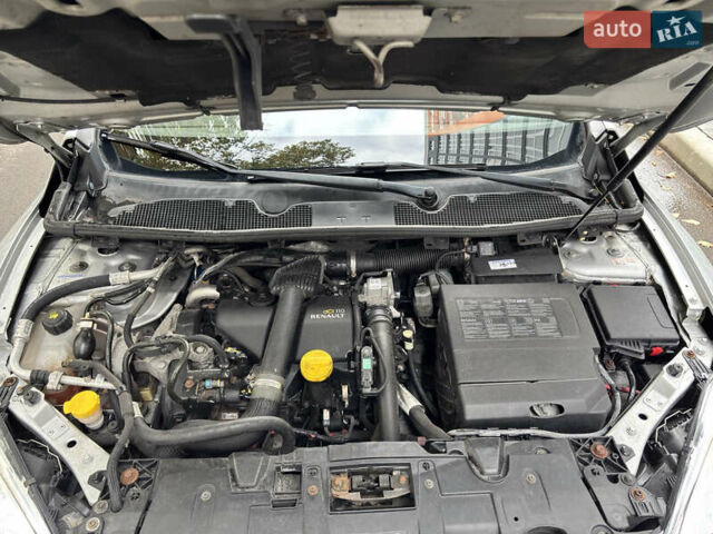Рено Меган 2012 в Чернигове на Automoto.ua Серый Рено Меган, объемом двигателя 1.5 л и пробегом 218 тыс. км за 8500 $, фото 34 на Automoto.ua