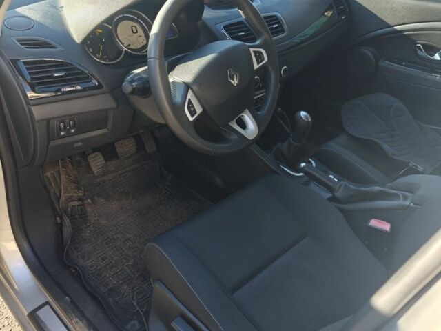 Сірий Рено Меган, об'ємом двигуна 1.5 л та пробігом 145 тис. км за 8200 $, фото 4 на Automoto.ua