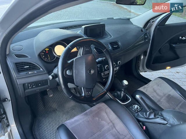 Серый Рено Меган, объемом двигателя 1.5 л и пробегом 263 тыс. км за 6500 $, фото 10 на Automoto.ua