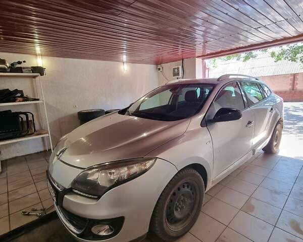 Сірий Рено Меган, об'ємом двигуна 1.6 л та пробігом 253 тис. км за 7300 $, фото 3 на Automoto.ua