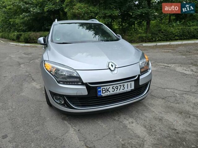 Серый Рено Меган, объемом двигателя 1.46 л и пробегом 195 тыс. км за 8500 $, фото 13 на Automoto.ua