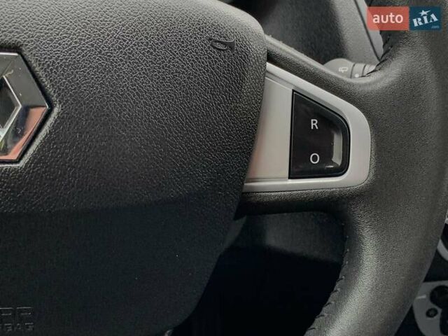 Серый Рено Меган, объемом двигателя 1.46 л и пробегом 263 тыс. км за 7999 $, фото 40 на Automoto.ua