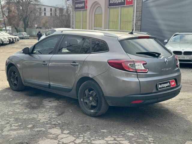 Сірий Рено Меган, об'ємом двигуна 1.5 л та пробігом 380 тис. км за 6940 $, фото 7 на Automoto.ua