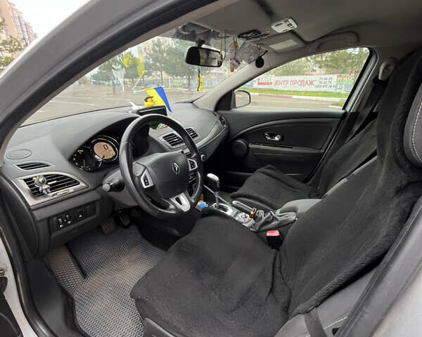 Серый Рено Меган, объемом двигателя 1.46 л и пробегом 360 тыс. км за 7000 $, фото 7 на Automoto.ua