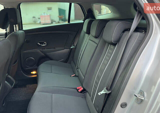 Серый Рено Меган, объемом двигателя 1.5 л и пробегом 215 тыс. км за 7600 $, фото 31 на Automoto.ua