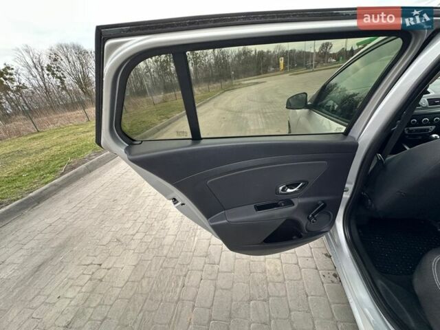Сірий Рено Меган, об'ємом двигуна 1.46 л та пробігом 223 тис. км за 7450 $, фото 23 на Automoto.ua