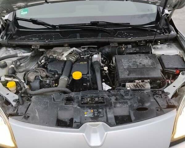 Серый Рено Меган, объемом двигателя 1.46 л и пробегом 233 тыс. км за 7200 $, фото 41 на Automoto.ua