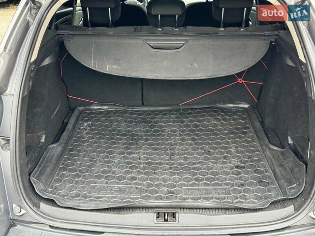 Сірий Рено Меган, об'ємом двигуна 1.5 л та пробігом 380 тис. км за 6940 $, фото 16 на Automoto.ua