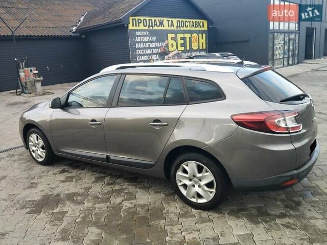 Сірий Рено Меган, об'ємом двигуна 1.46 л та пробігом 317 тис. км за 7200 $, фото 3 на Automoto.ua