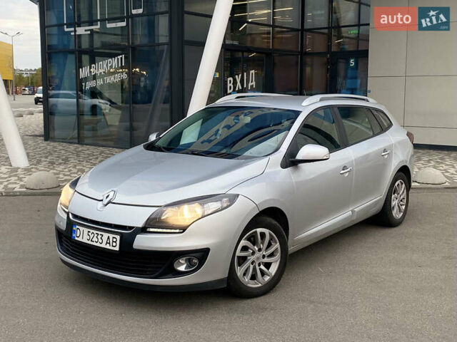 Рено Меган 2012 в Киеве на Automoto.ua Серый Рено Меган, объемом двигателя 1.5 л и пробегом 321 тыс. км за 7550 $, фото 7 на Automoto.ua