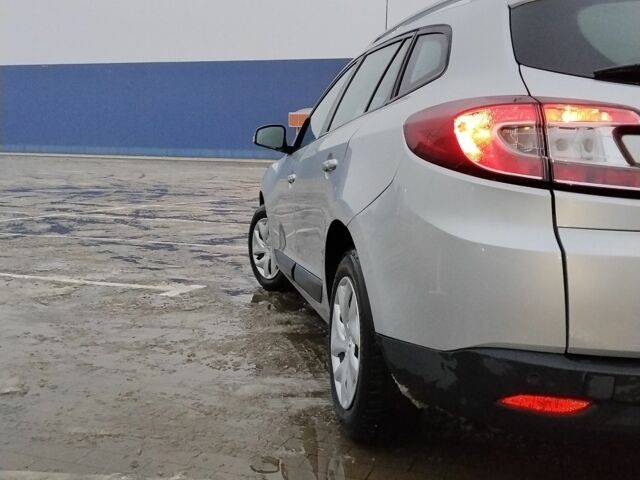 Сірий Рено Меган, об'ємом двигуна 0 л та пробігом 239 тис. км за 7200 $, фото 5 на Automoto.ua