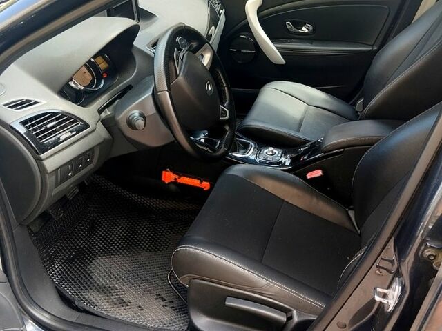 Сірий Рено Меган, об'ємом двигуна 1.5 л та пробігом 280 тис. км за 7300 $, фото 4 на Automoto.ua