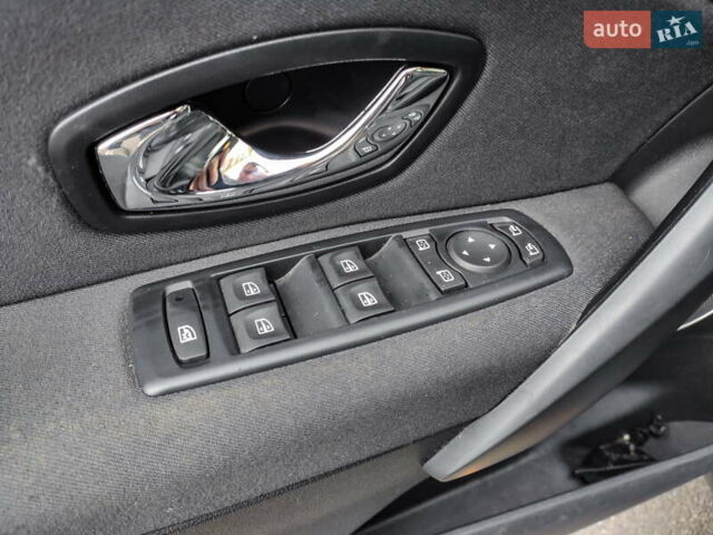 Сірий Рено Меган, об'ємом двигуна 1.5 л та пробігом 190 тис. км за 8900 $, фото 23 на Automoto.ua