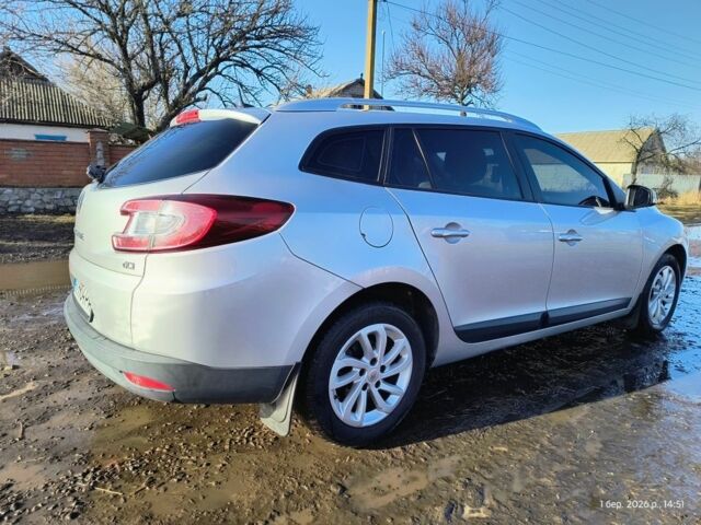 Серый Рено Меган, объемом двигателя 1.5 л и пробегом 137 тыс. км за 7900 $, фото 4 на Automoto.ua