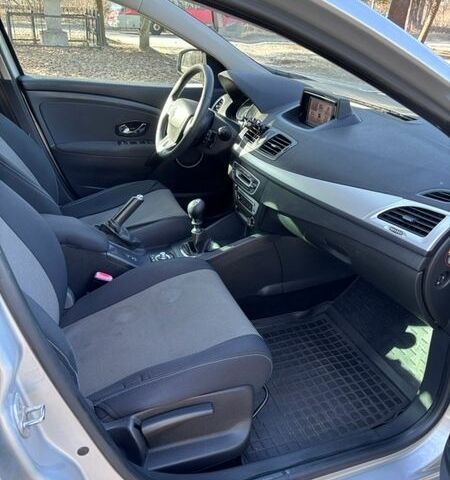 Серый Рено Меган, объемом двигателя 1.5 л и пробегом 235 тыс. км за 7950 $, фото 30 на Automoto.ua