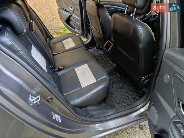 Серый Рено Меган, объемом двигателя 1.5 л и пробегом 201 тыс. км за 8200 $, фото 21 на Automoto.ua