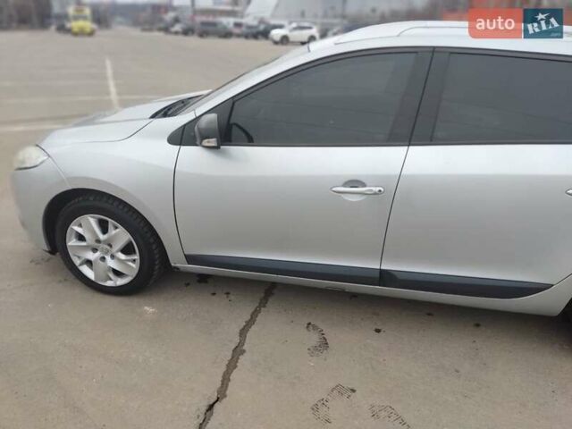 Сірий Рено Меган, об'ємом двигуна 1.5 л та пробігом 258 тис. км за 7300 $, фото 11 на Automoto.ua
