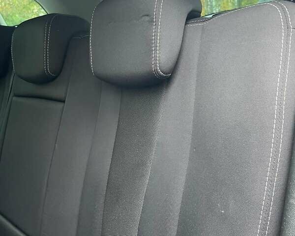 Серый Рено Меган, объемом двигателя 1.9 л и пробегом 200 тыс. км за 7650 $, фото 16 на Automoto.ua