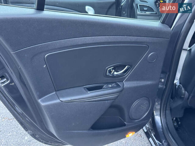Серый Рено Меган, объемом двигателя 1.5 л и пробегом 260 тыс. км за 7800 $, фото 11 на Automoto.ua