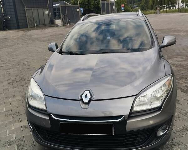 Сірий Рено Меган, об'ємом двигуна 1.46 л та пробігом 317 тис. км за 7200 $, фото 2 на Automoto.ua