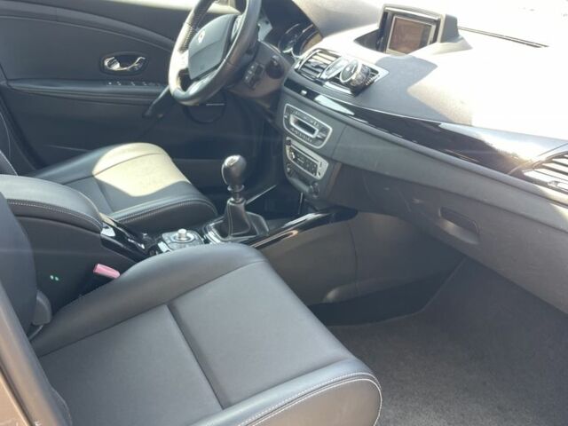 Серый Рено Меган, объемом двигателя 1.5 л и пробегом 259 тыс. км за 8900 $, фото 9 на Automoto.ua