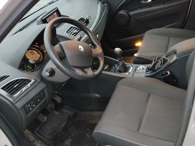 Сірий Рено Меган, об'ємом двигуна 0 л та пробігом 239 тис. км за 7200 $, фото 21 на Automoto.ua