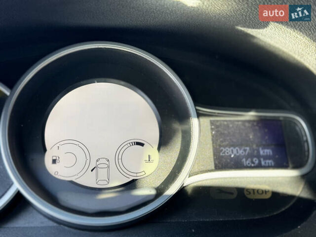 Сірий Рено Меган, об'ємом двигуна 1.6 л та пробігом 280 тис. км за 7150 $, фото 28 на Automoto.ua