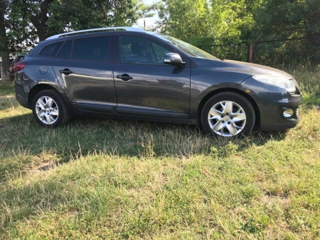 Серый Рено Меган, объемом двигателя 1.5 л и пробегом 253 тыс. км за 7870 $, фото 1 на Automoto.ua