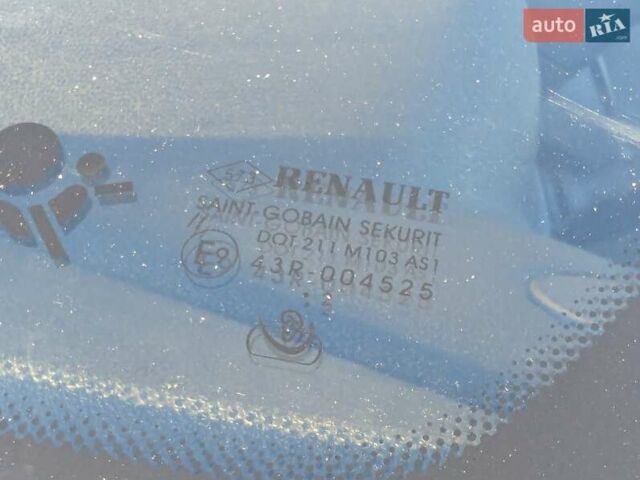 Серый Рено Меган, объемом двигателя 1.5 л и пробегом 224 тыс. км за 6995 $, фото 38 на Automoto.ua