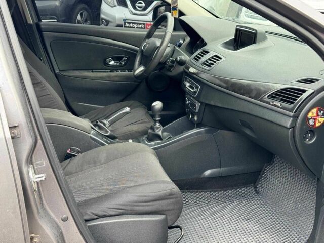 Сірий Рено Меган, об'ємом двигуна 1.5 л та пробігом 380 тис. км за 6940 $, фото 20 на Automoto.ua