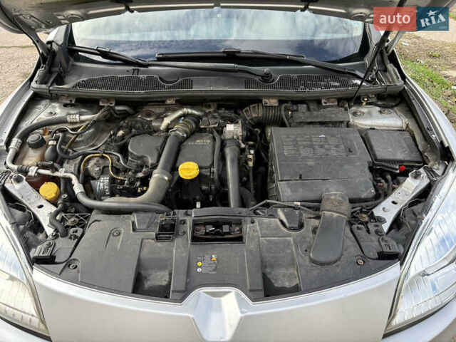 Серый Рено Меган, объемом двигателя 1.5 л и пробегом 301 тыс. км за 7200 $, фото 24 на Automoto.ua