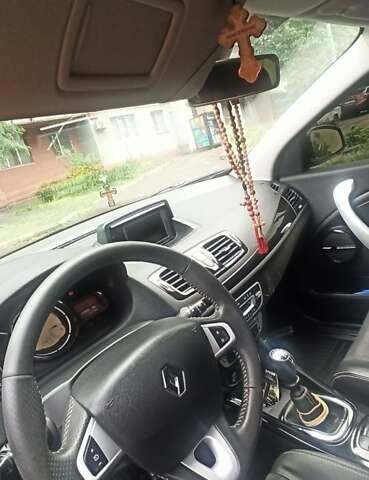 Сірий Рено Меган, об'ємом двигуна 1.46 л та пробігом 325 тис. км за 8700 $, фото 28 на Automoto.ua