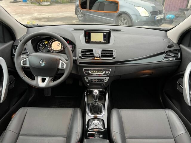 Рено Меган 2012 в Житомире на Automoto.ua Серый Рено Меган, объемом двигателя 1.5 л и пробегом 224 тыс. км за 8300 $, фото 11 на Automoto.ua