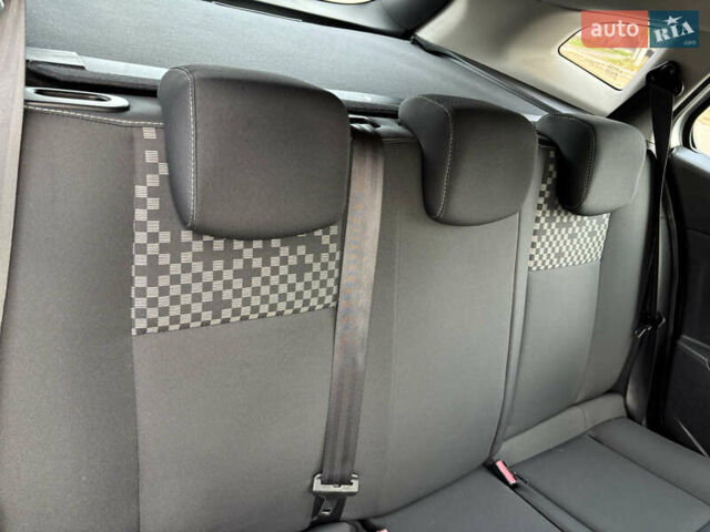 Серый Рено Меган, объемом двигателя 1.46 л и пробегом 298 тыс. км за 7500 $, фото 24 на Automoto.ua