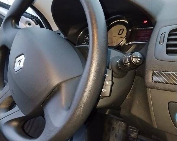 Серый Рено Меган, объемом двигателя 1.46 л и пробегом 239 тыс. км за 7200 $, фото 29 на Automoto.ua