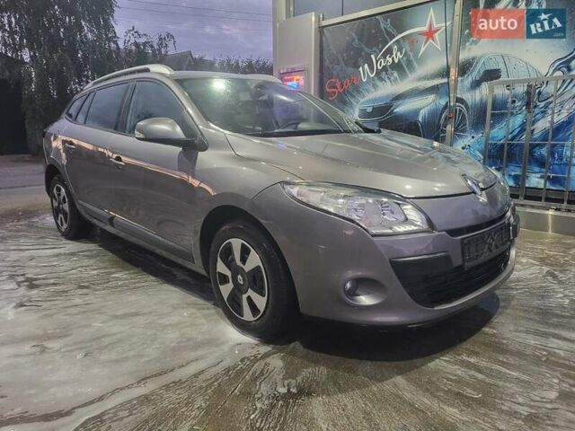 Сірий Рено Меган, об'ємом двигуна 1.46 л та пробігом 208 тис. км за 7500 $, фото 1 на Automoto.ua
