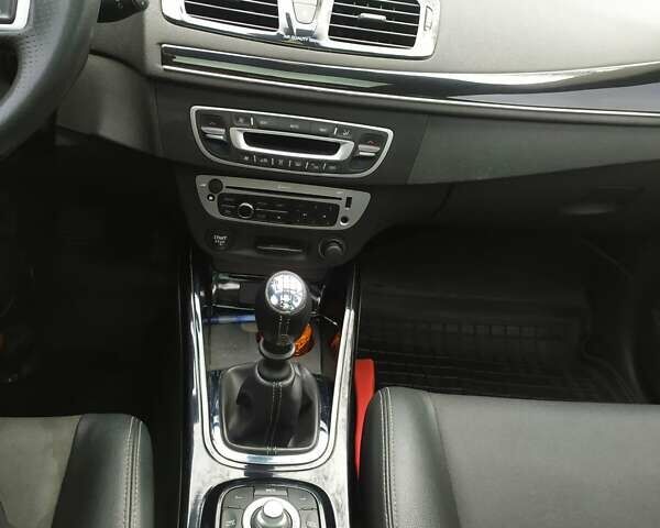 Серый Рено Меган, объемом двигателя 1.5 л и пробегом 290 тыс. км за 8400 $, фото 9 на Automoto.ua